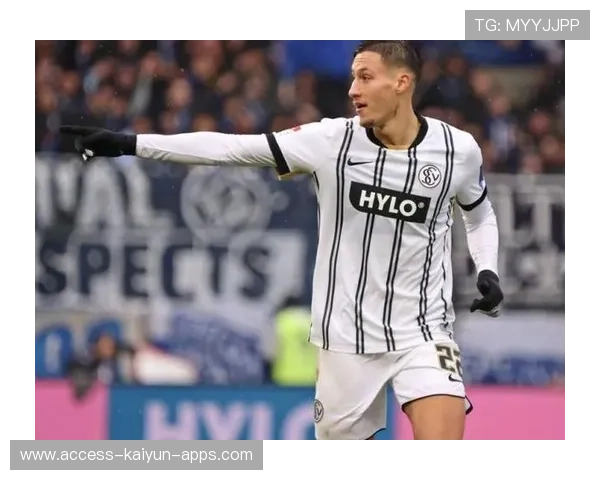 法兰克福边卫布朗受豪门球队关注,或转会大热门,法兰克福前锋 法兰克福边卫布朗受豪门球队关注,或转会大热门,法兰克福前锋